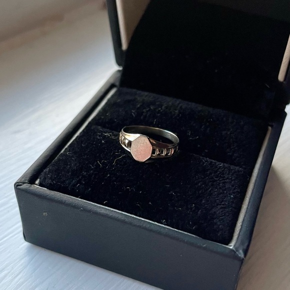 Jewelry - Vintage 10k Infant Signet Ring Charm